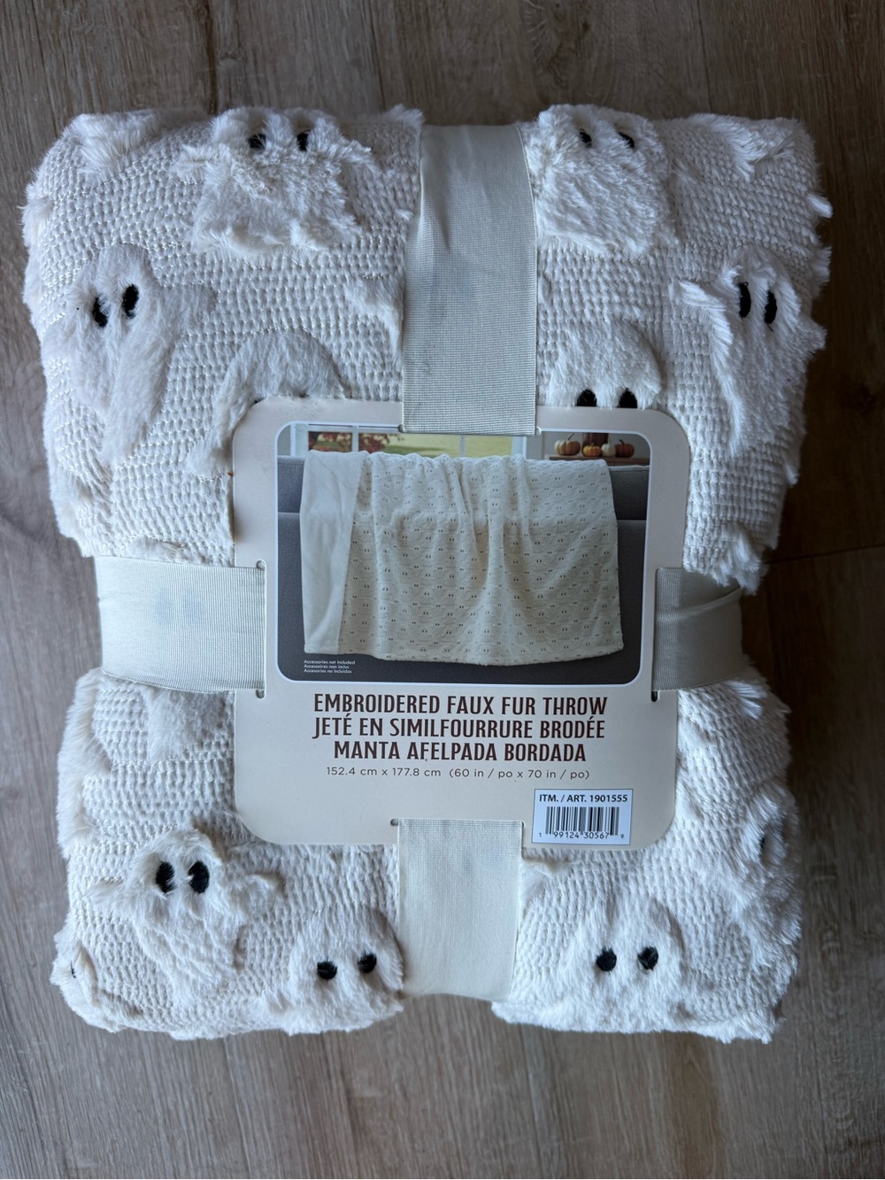 Cozy White Ghost Motif Throw Blanket - Soft Plush Accent Halloween viral Costco - Picture 2 of 2